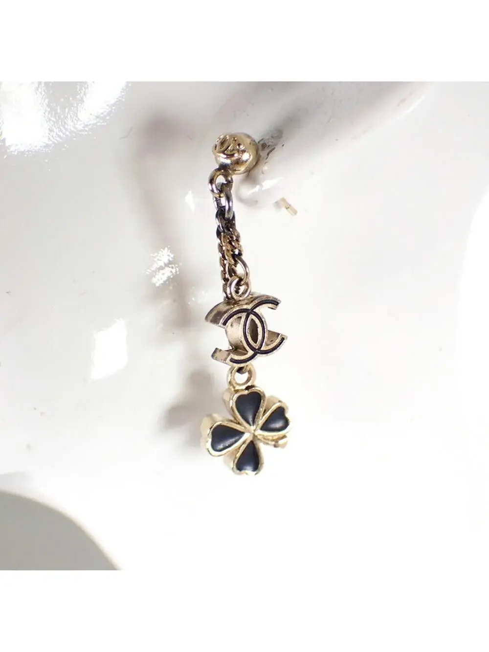 Chanel Cc Logo Clover Earrings Metal #209468C69B